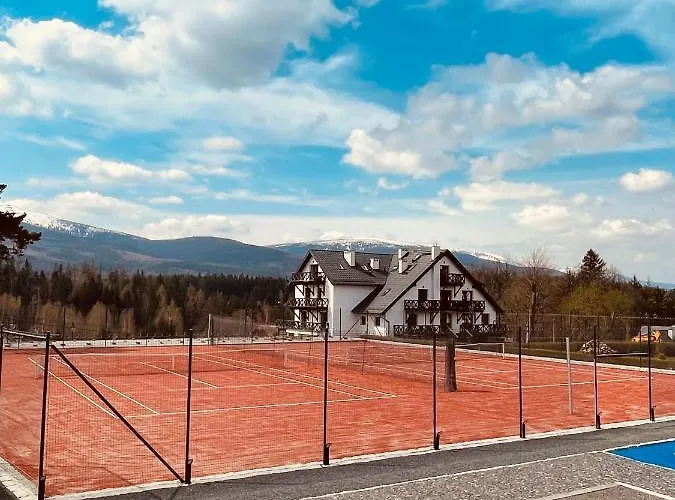 شقة فندقية Kazalnica Family&conference 3*